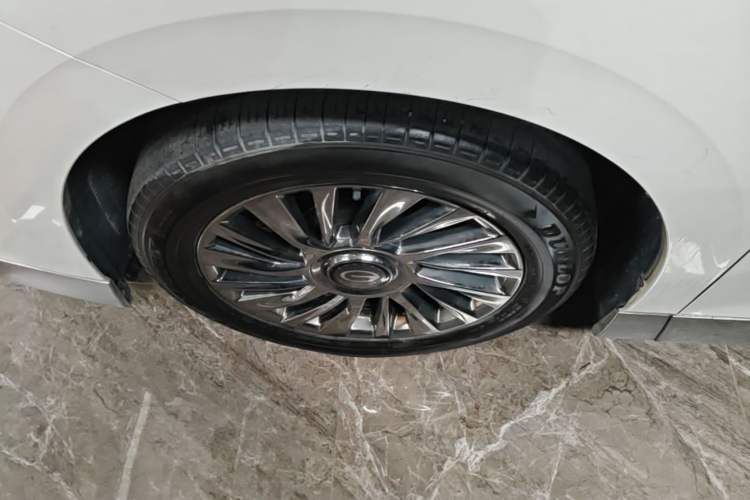 Used GAC Trumpchi M8 2023 Zongshi Series Dual-Motor Supreme Edition Left Front Wheel Hub