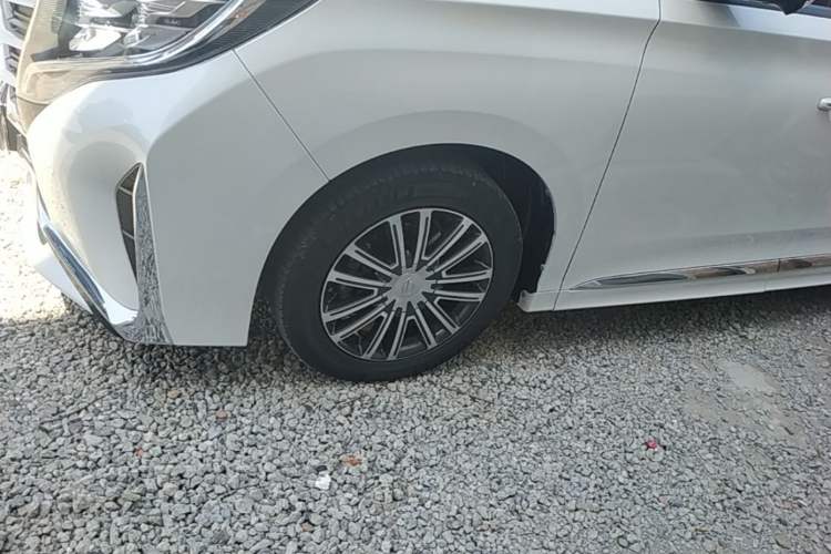 Used GAC Trumpchi M8 2023 Lingxiu Series 390T Prestige Edition Left Front Wheel Hub