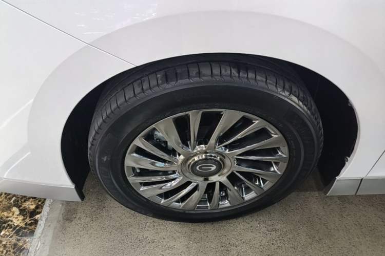 Used GAC Trumpchi M8 2023 Zongshi Series 400T Flagship Edition Left Front Wheel Hub
