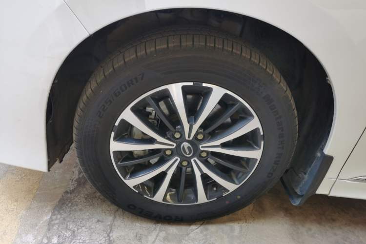 Used GAC Trumpchi M8 2023 Lingxiu Series 390T Deluxe Edition Left Front Wheel Hub