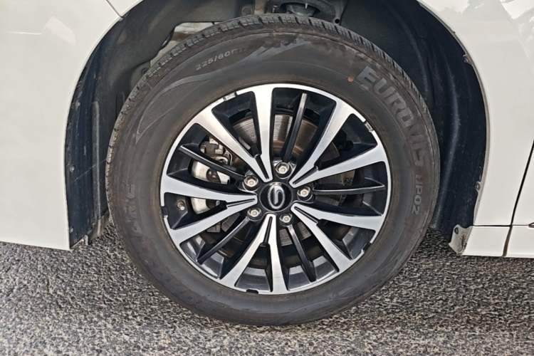 Used GAC Trumpchi M8 2023 Lingxiu Series 390T Deluxe Edition Left Front Wheel Hub