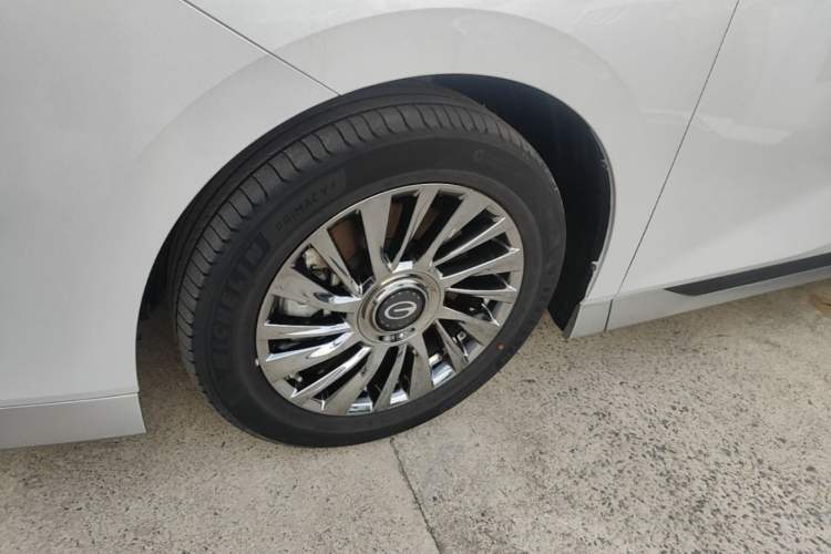 Used GAC Trumpchi M8 2023 Zongshi Series 400T Flagship Edition Left Front Wheel Hub