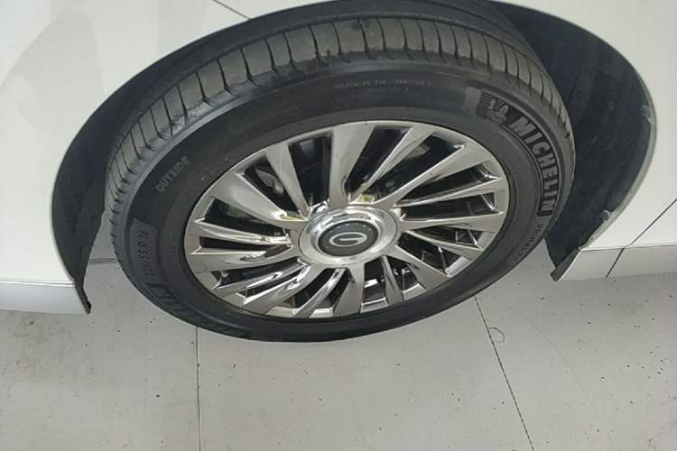 Used GAC Trumpchi M8 2023 Zongshi Series 400T Flagship Edition Left Front Wheel Hub