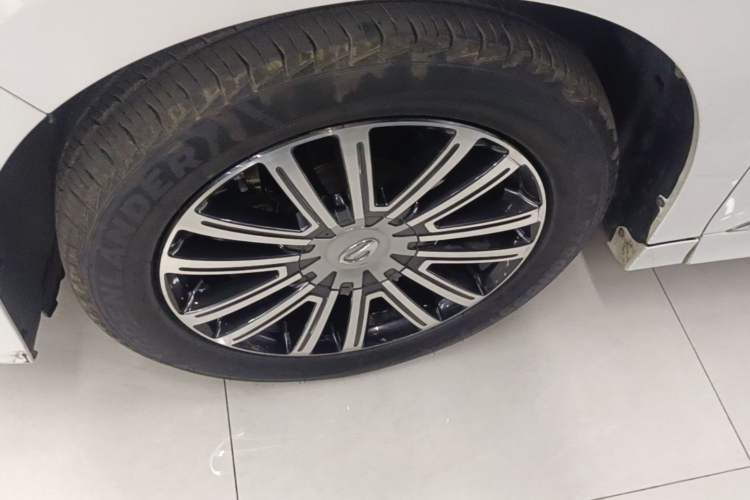 Used GAC Trumpchi M8 2023 Lingxiu Series 390T Ultimate Edition Left Front Wheel Hub