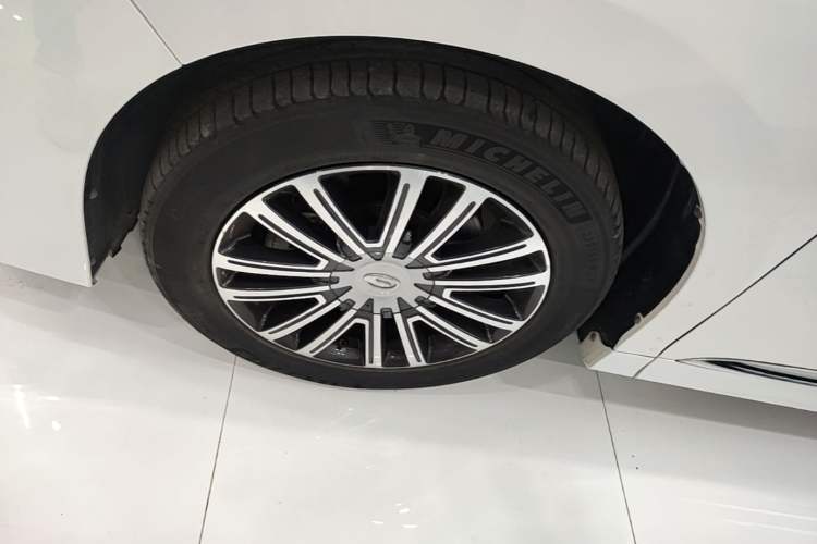 Used GAC Trumpchi M8 2023 Lingxiu Series 390T Prestige Edition Left Front Wheel Hub