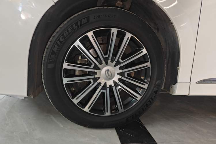 Used GAC Trumpchi M8 2023 Lingxiu Series 390T Ultimate Edition Left Front Wheel Hub