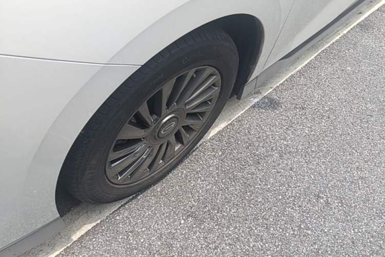 Used GAC Trumpchi M8 2023 Zongshi Series 400T Flagship Edition Left Front Wheel Hub