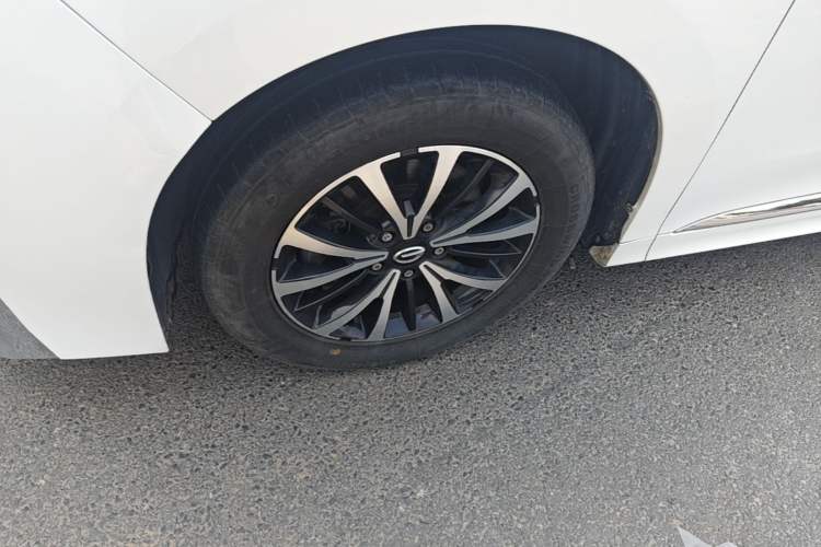 Used GAC Trumpchi M8 2023 Lingxiu Series 390T Luxury Edition Left Front Wheel Hub