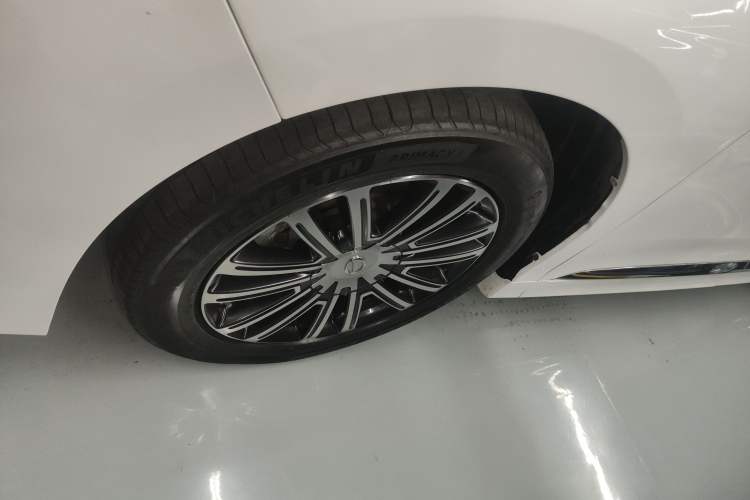 Used GAC Trumpchi M8 2023 Lingxiu Series 390T Prestige Edition Left Front Wheel Hub
