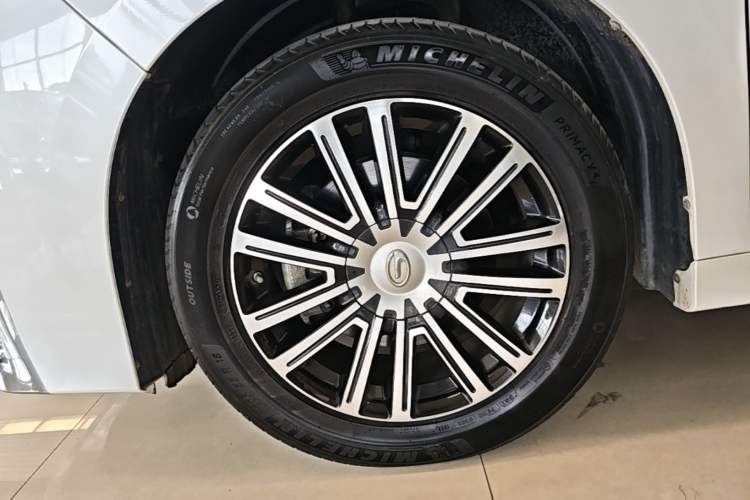 Used GAC Trumpchi M8 2023 Lingxiu Series 390T Prestige Edition Left Front Wheel Hub
