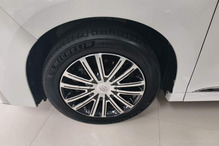 Used GAC Trumpchi M8 2023 Lingxiu Series 390T Prestige Edition Left Front Wheel Hub