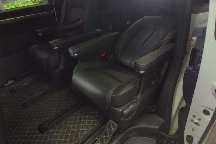 Used GAC Trumpchi M8 2023 Lingxiu Series 390T Deluxe Edition Left Rear Seat