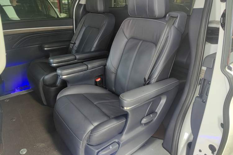 Used GAC Trumpchi M8 2023 Lingxiu Series 390T Prestige Edition Left Rear Seat