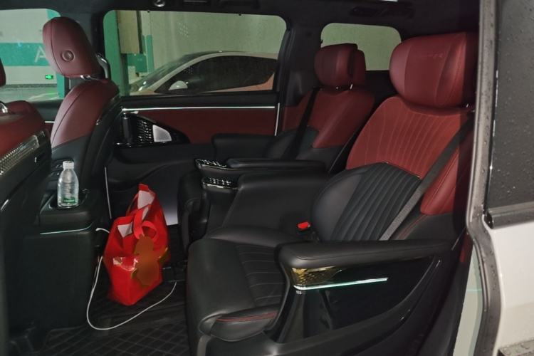Used GAC Trumpchi M8 2023 Zongshi Series Dual-Motor Flagship Edition Left Rear Seat