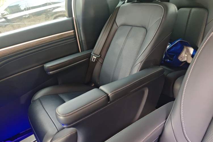Used GAC Trumpchi M8 2023 Lingxiu Series 390T Prestige Edition Left Rear Seat