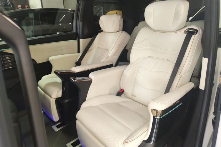 Used GAC Trumpchi M8 2023 Zongshi Series Dual-Motor YuZun Edition Left Rear Seat
