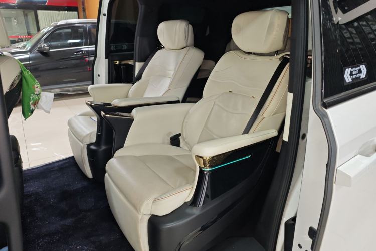 Used GAC Trumpchi M8 2023 Zongshi Series Dual-Motor YuZun Edition Left Rear Seat