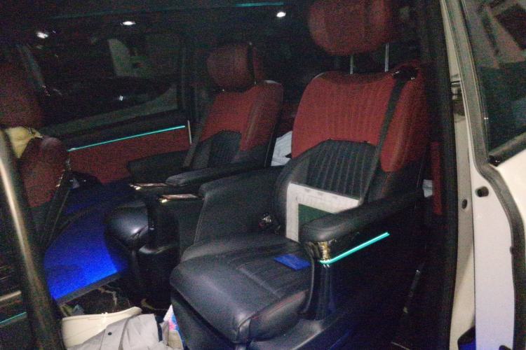Used GAC Trumpchi M8 2023 Zongshi Series Dual-Motor YuZun Edition Left Rear Seat