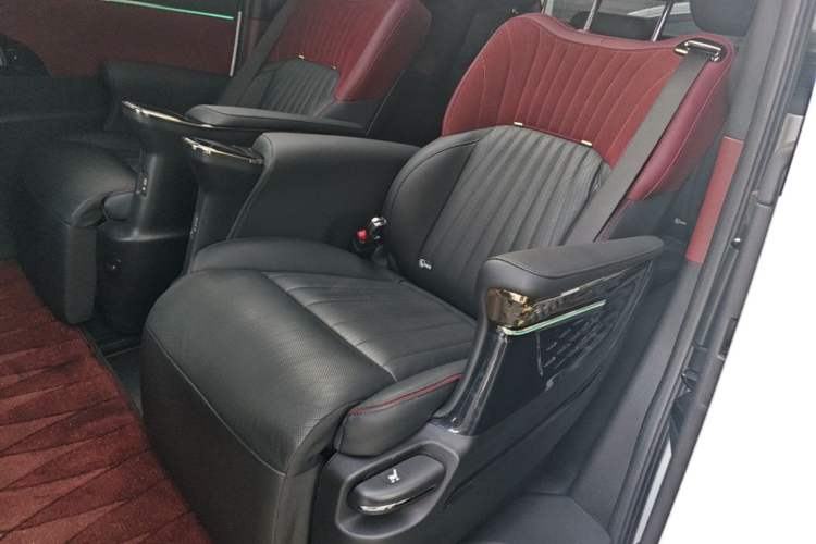 Used GAC Trumpchi M8 2023 Zongshi Series 400T Ultimate Edition Left Rear Seat