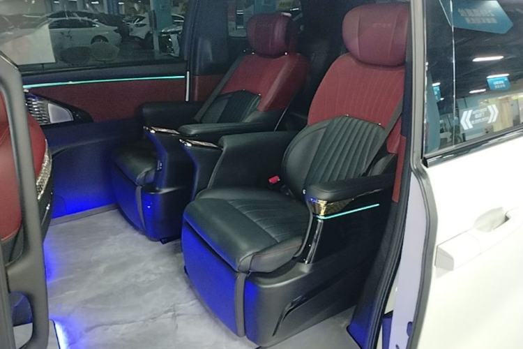 Used GAC Trumpchi M8 2023 Zongshi Series Dual-Motor YuZun Edition Left Rear Seat