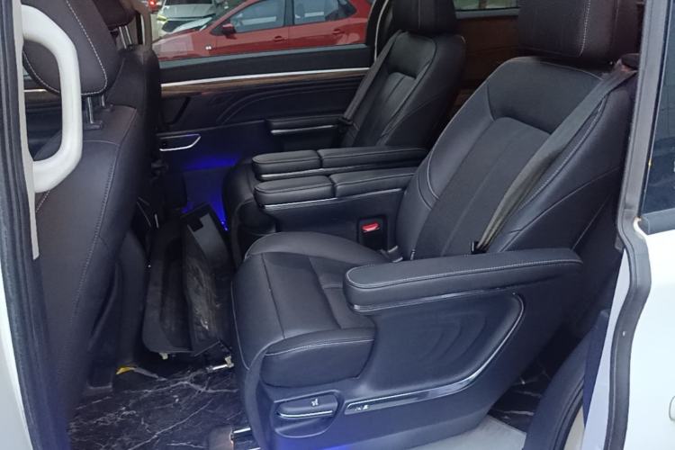 Used GAC Trumpchi M8 2023 Master Series 390T Ultimate Edition Left Rear Seat