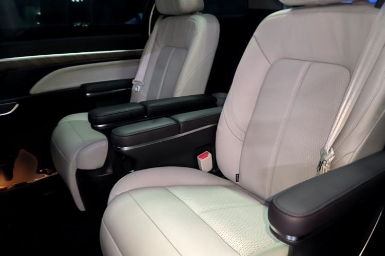 Used GAC Trumpchi M8 2023 Master Series 390T Ultimate Edition Left Rear Seat