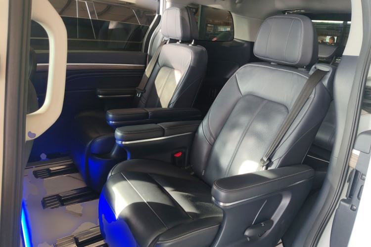 Used GAC Trumpchi M8 2023 Lingxiu Series 390T Prestige Edition Left Rear Seat