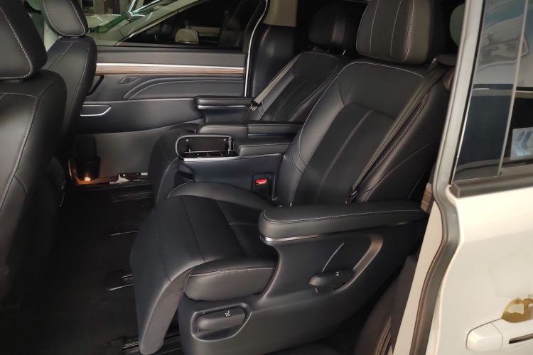 Used GAC Trumpchi M8 2023 Lingxiu Series 390T Prestige Edition Left Rear Seat