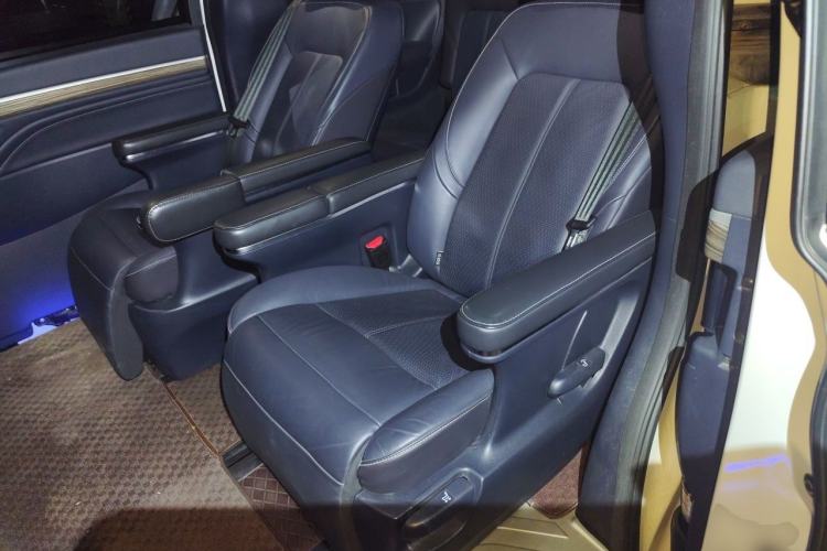 Used GAC Trumpchi M8 2023 Lingxiu Series 390T Prestige Edition Left Rear Seat