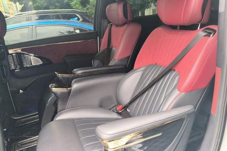 Used GAC Trumpchi M8 2023 Zongshi Series Dual-Motor Supreme Edition Left Rear Seat