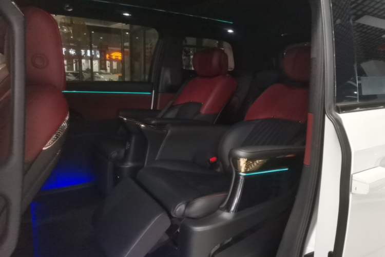 Used GAC Trumpchi M8 2023 Zongshi Series Dual-Motor YuZun Edition Left Rear Seat