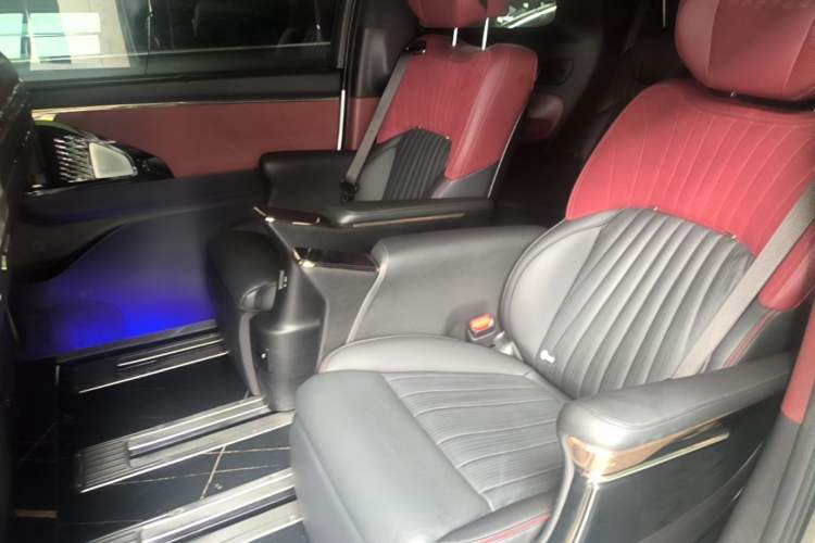 Used GAC Trumpchi M8 2023 Zongshi Series Dual-Motor YuZun Edition Left Rear Seat