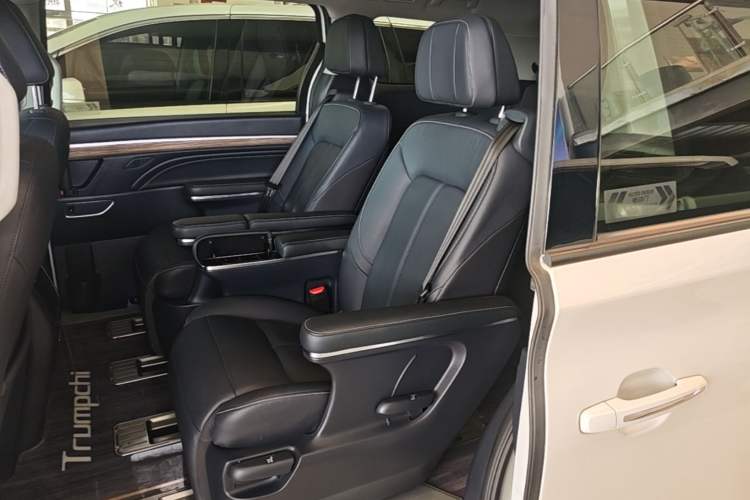 Used GAC Trumpchi M8 2023 Lingxiu Series 390T Prestige Edition Left Rear Seat