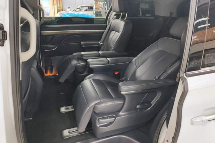 Used GAC Trumpchi M8 2023 Lingxiu Series 390T Prestige Edition Left Rear Seat