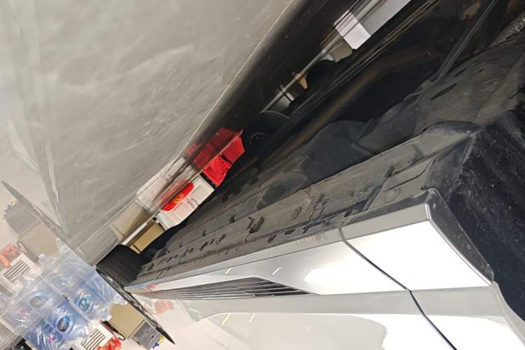 Used GAC Trumpchi M8 2023 Zongshi Series Dual-Motor Flagship Edition Left Side Sill