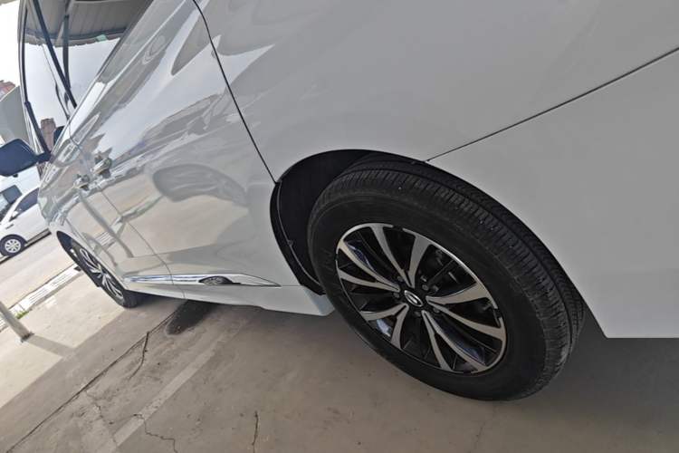 Used GAC Trumpchi M8 2023 Lingxiu Series 390T Deluxe Edition Left Side Sill