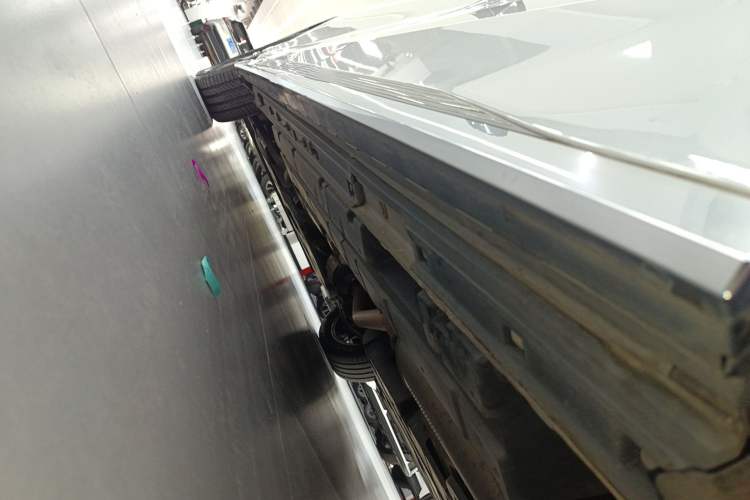 Used GAC Trumpchi M8 2023 Zongshi Series Dual-Motor Flagship Edition Left Side Sill