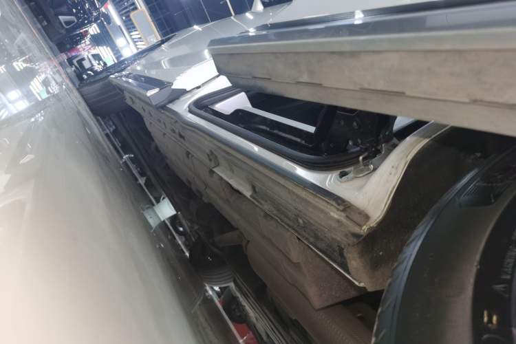 Used GAC Trumpchi M8 2023 Zongshi Series 400T Flagship Edition Left Side Sill