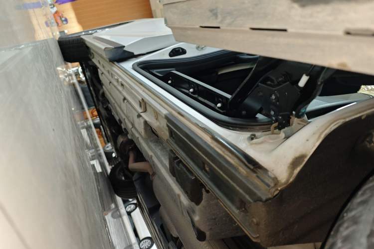 Used GAC Trumpchi M8 2023 Zongshi Series Dual-Motor YuZun Edition Left Side Sill