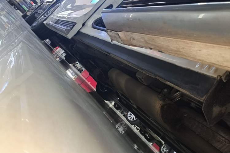 Used GAC Trumpchi M8 2023 Master Series 390T Ultimate Edition Left Side Sill