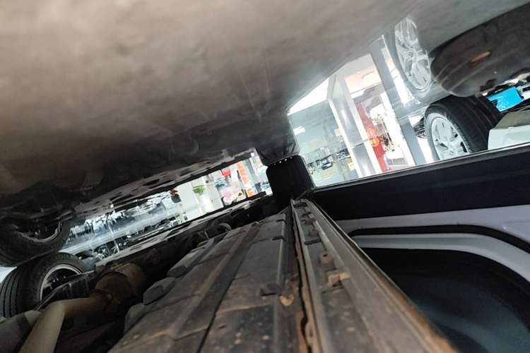 Used GAC Trumpchi M8 2023 Zongshi Series Dual-Motor Flagship Edition Left Side Sill