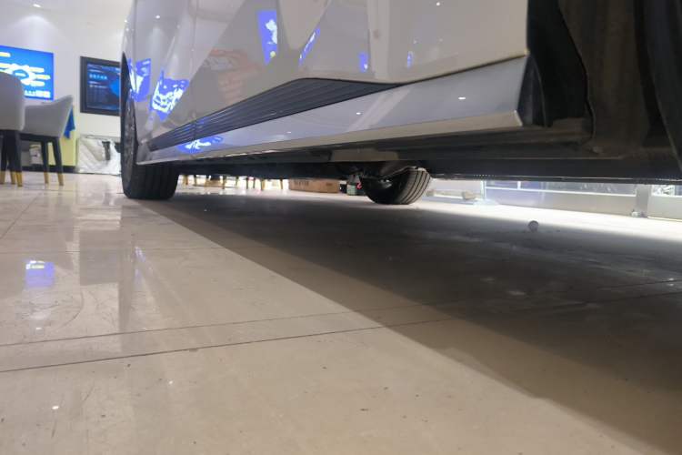 Used GAC Trumpchi M8 2023 Zongshi Series 400T Ultimate Edition Left Side Sill