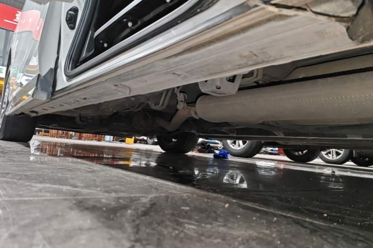 Used GAC Trumpchi M8 2023 Zongshi Series Dual-Motor Supreme Edition Left Side Sill