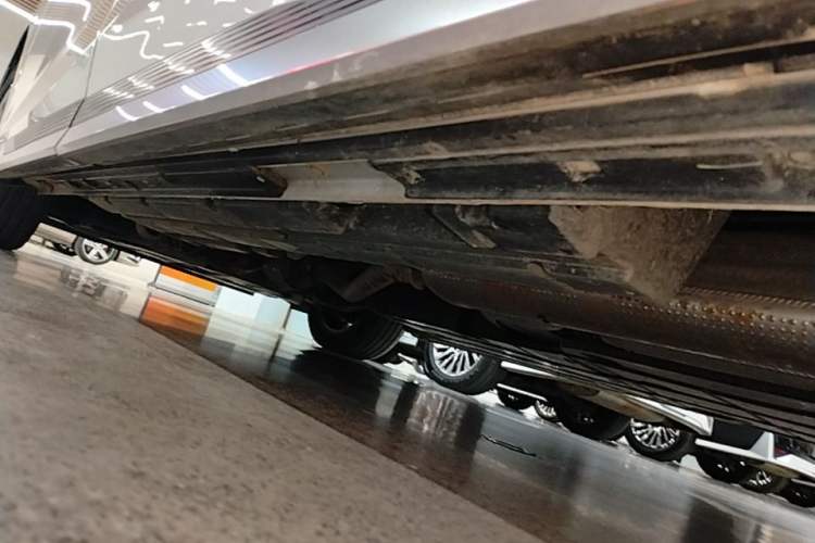 Used GAC Trumpchi M8 2023 Zongshi Series Dual-Motor YuZun Edition Left Side Sill