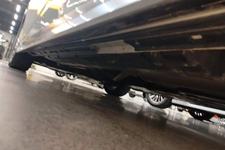 Used GAC Trumpchi M8 2023 Zongshi Series Dual-Motor Flagship Edition Left Side Sill