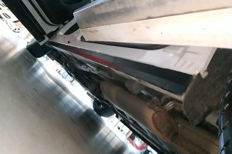 Used GAC Trumpchi M8 2023 Master Series 390T Prestige Edition Left Side Sill