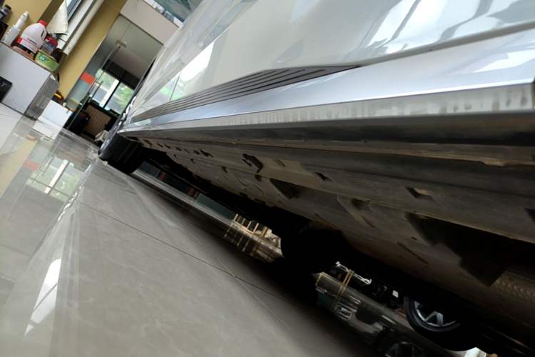 Used GAC Trumpchi M8 2023 Zongshi Series Dual-Motor YuZun Edition Left Side Sill