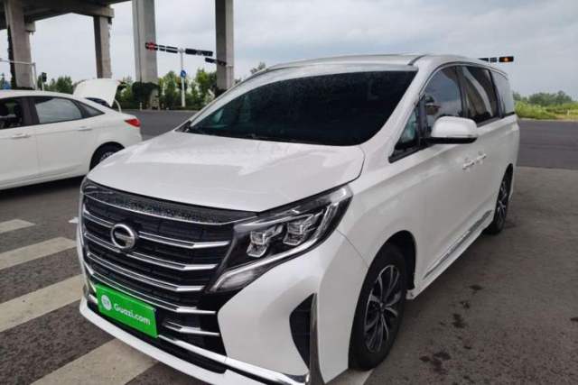 GAC Trumpchi M8 2023 Lingxiu Series 390T Deluxe Edition usado