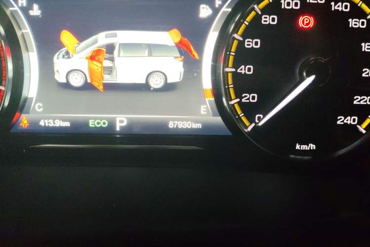Used GAC Trumpchi M8 2023 Lingxiu Series 390T Deluxe Edition Odometer Close Up