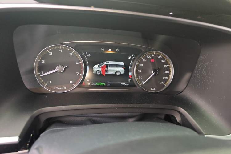 Used GAC Trumpchi M8 2023 Lingxiu Series 390T Luxury Edition Odometer Close Up